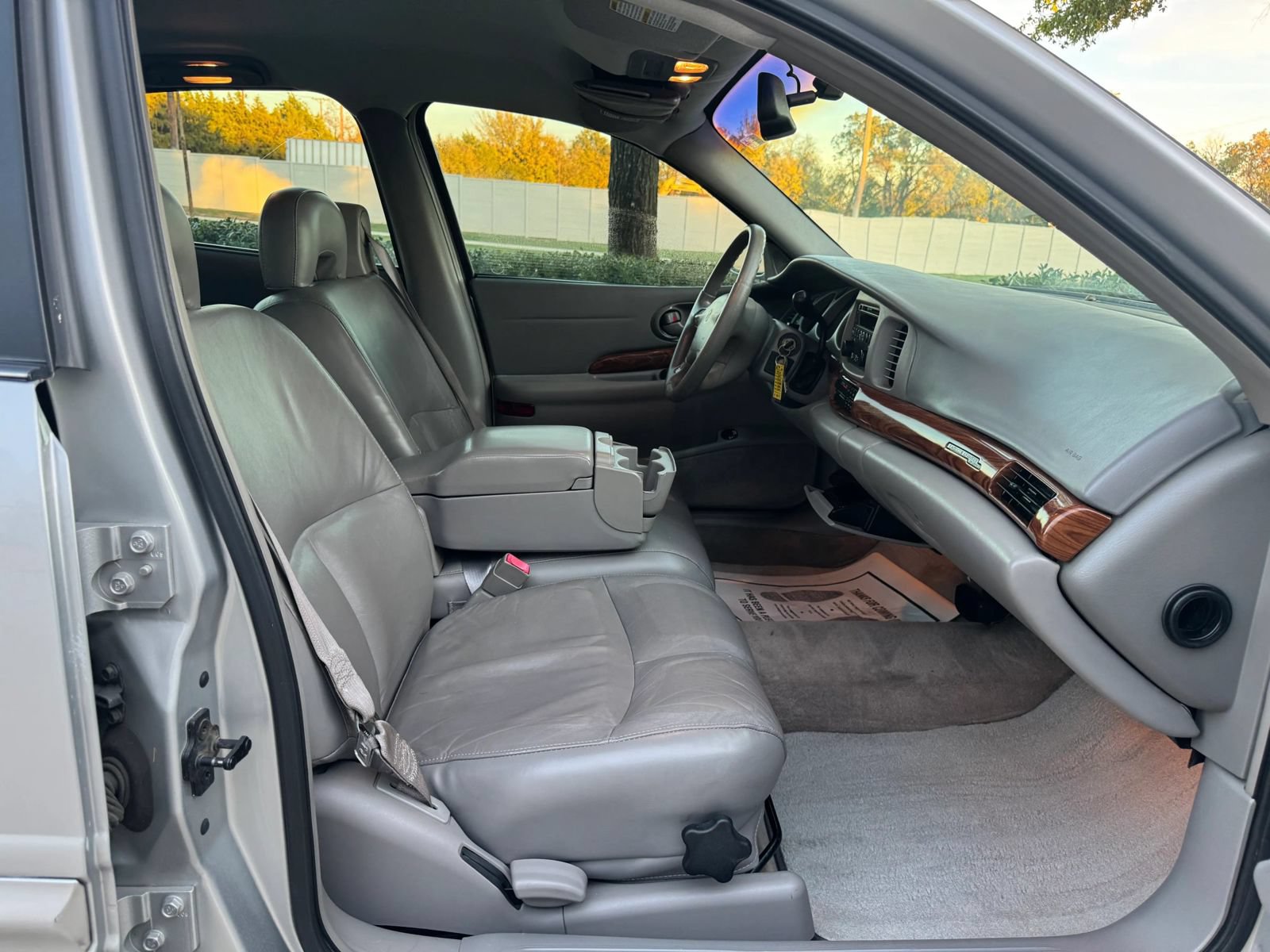 Used 2002 Buick Le Sabre Custom w/ Luxury Pkg FWD image 34
