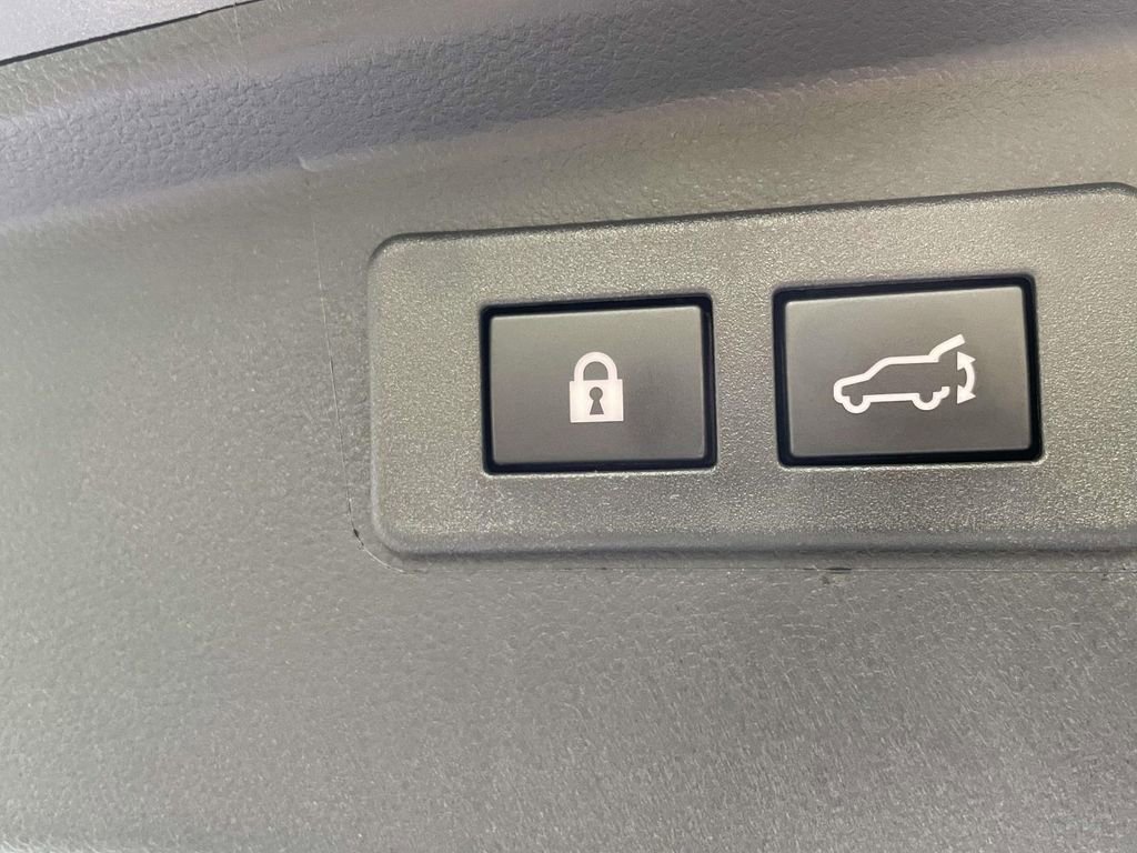 New 2025 Subaru Outback Limited image 11