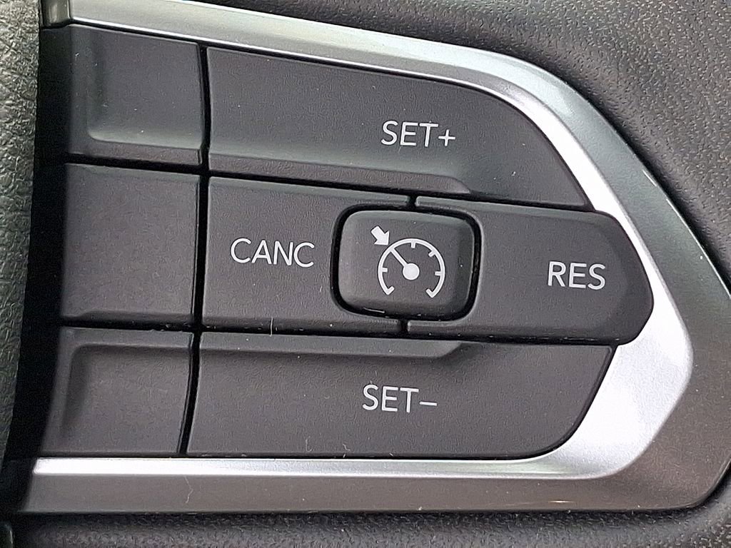 Used 2024 Jeep Compass Latitude image 21