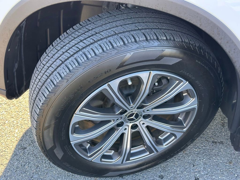 Used 2024 Mercedes-Benz GLC 300 4MATIC image 39