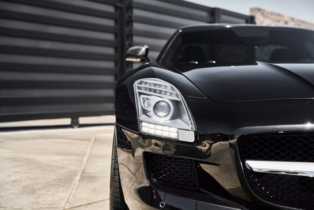 Used 2012 Mercedes-Benz SLS AMG Coupe image 9