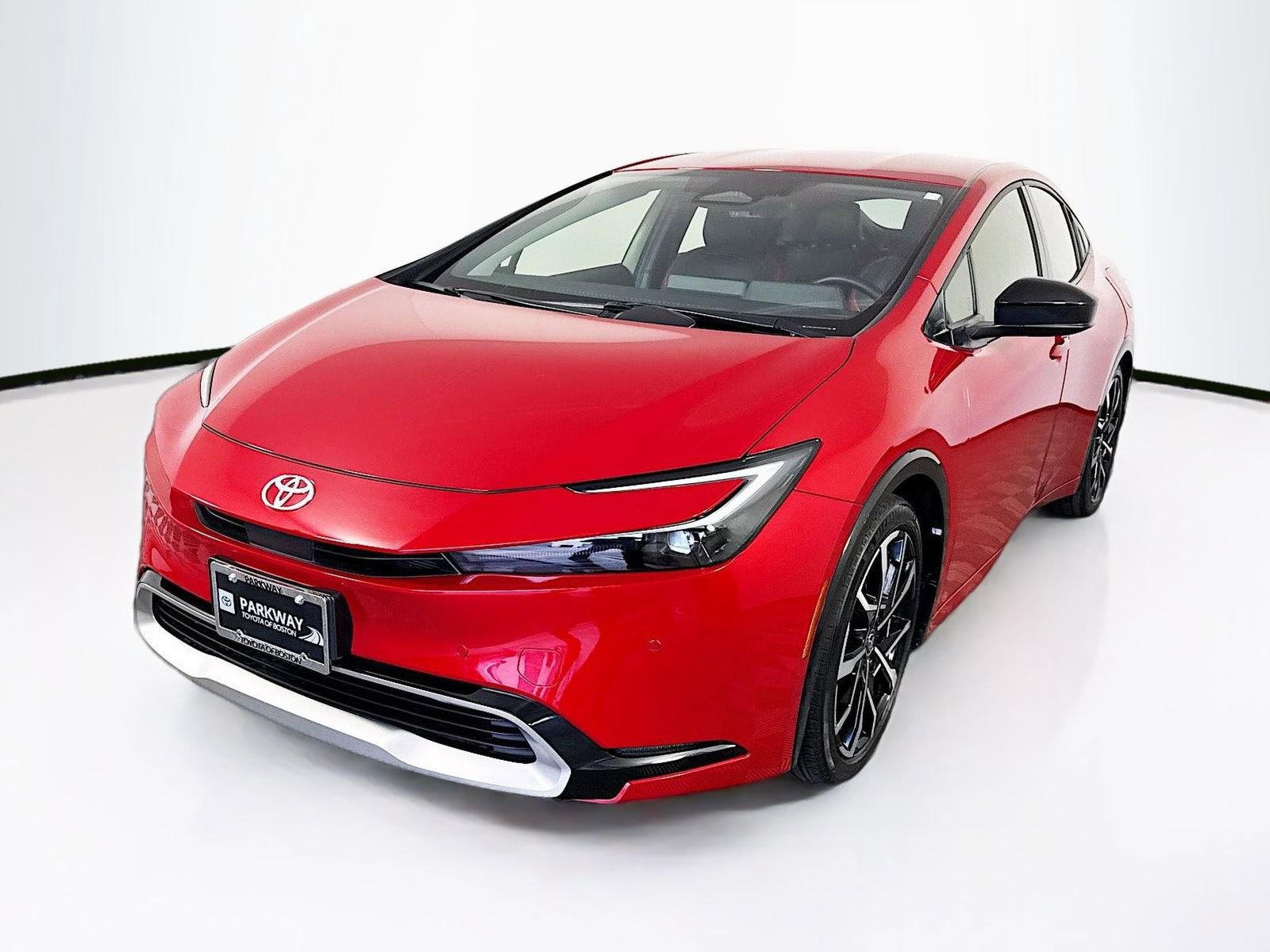 Used 2024 Toyota Prius Prime Premium FWD image 3