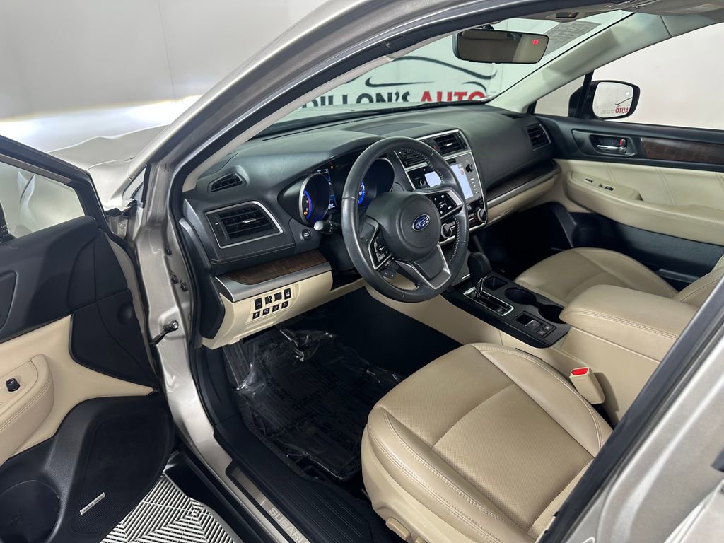 Used 2018 Subaru Outback 3.6R Limited image 16