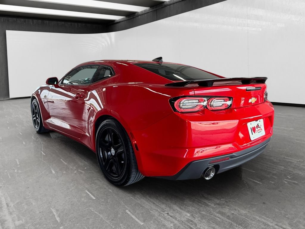 Used 2024 Chevrolet Camaro LT w/ Technology Package RWD image 3