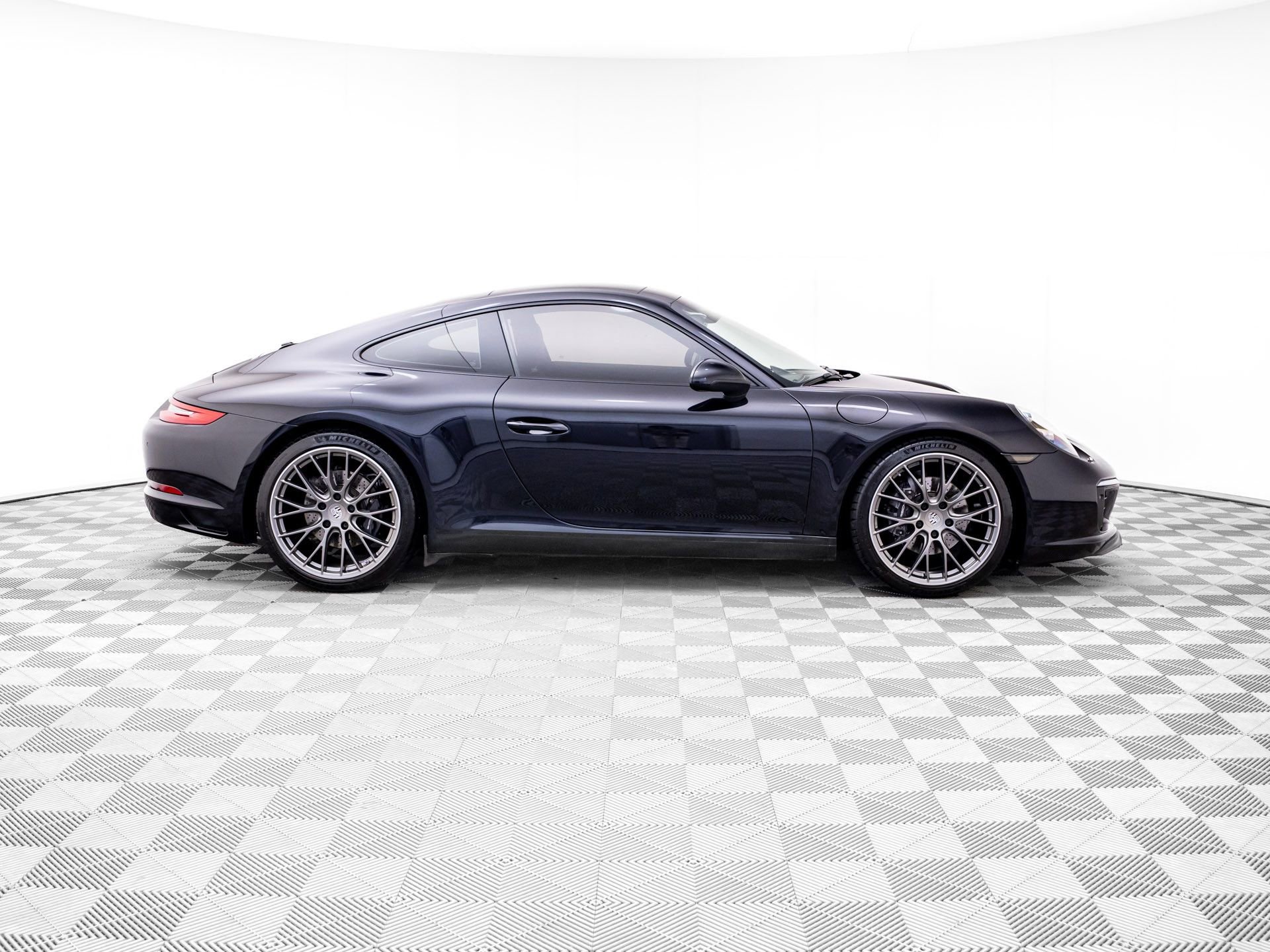 Certified 2017 Porsche 911 Carrera RWD image 7