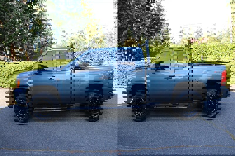 Used 2010 GMC Sierra 1500 SLE image 12