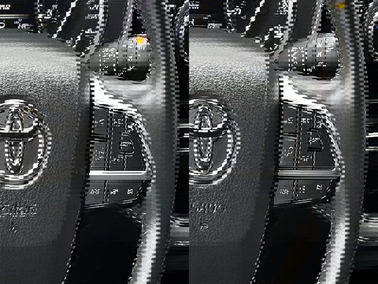 Used 2021 Toyota Highlander XSE image 14