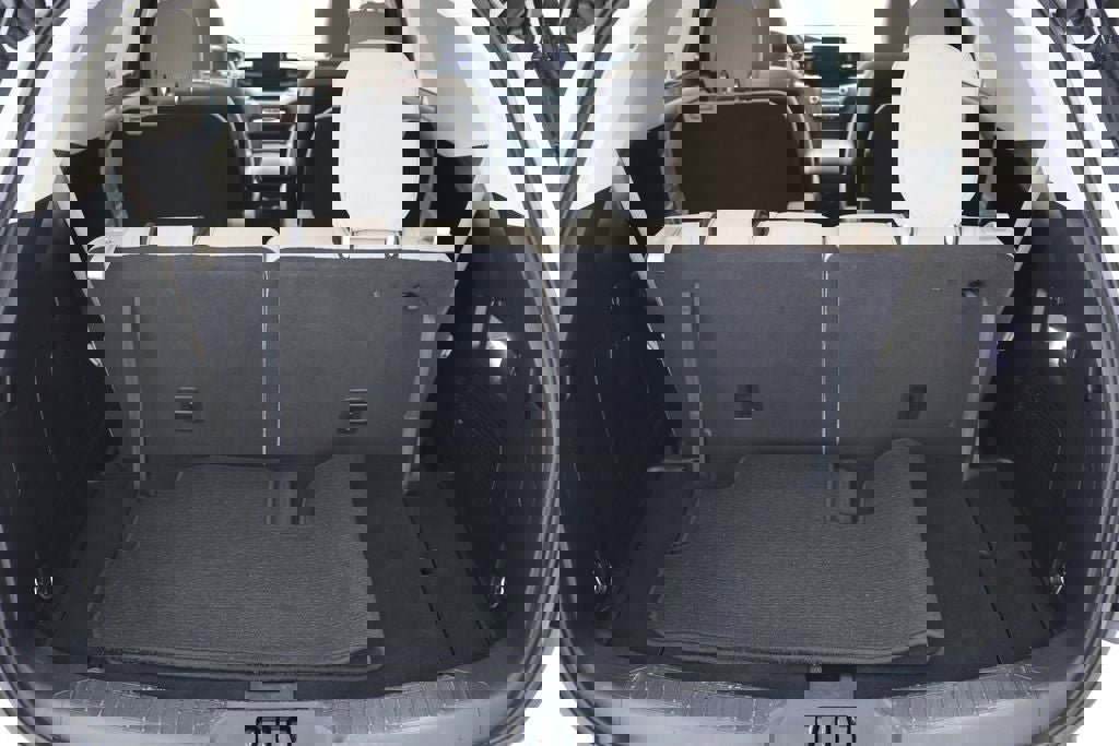 Used 2020 Ford Explorer XLT w/ Comfort Package image 27