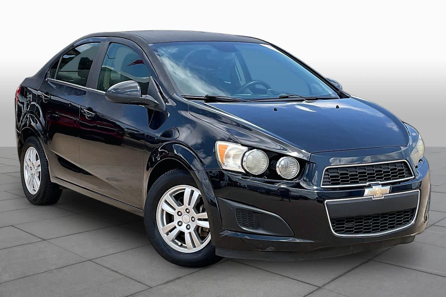 Used 2013 Chevrolet Sonic LT FWD image 3
