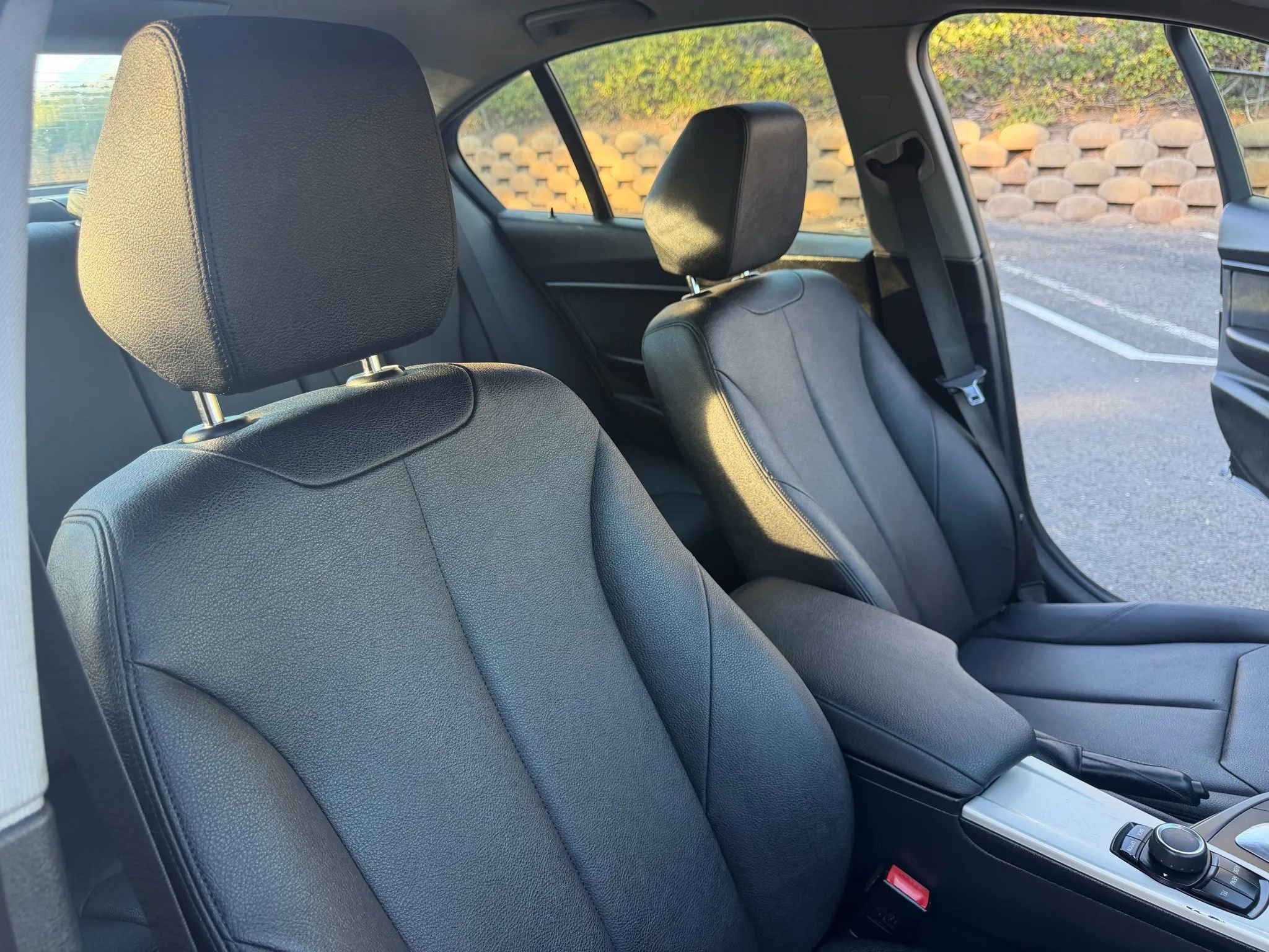 Used 2017 BMW 320i Sedan image 17
