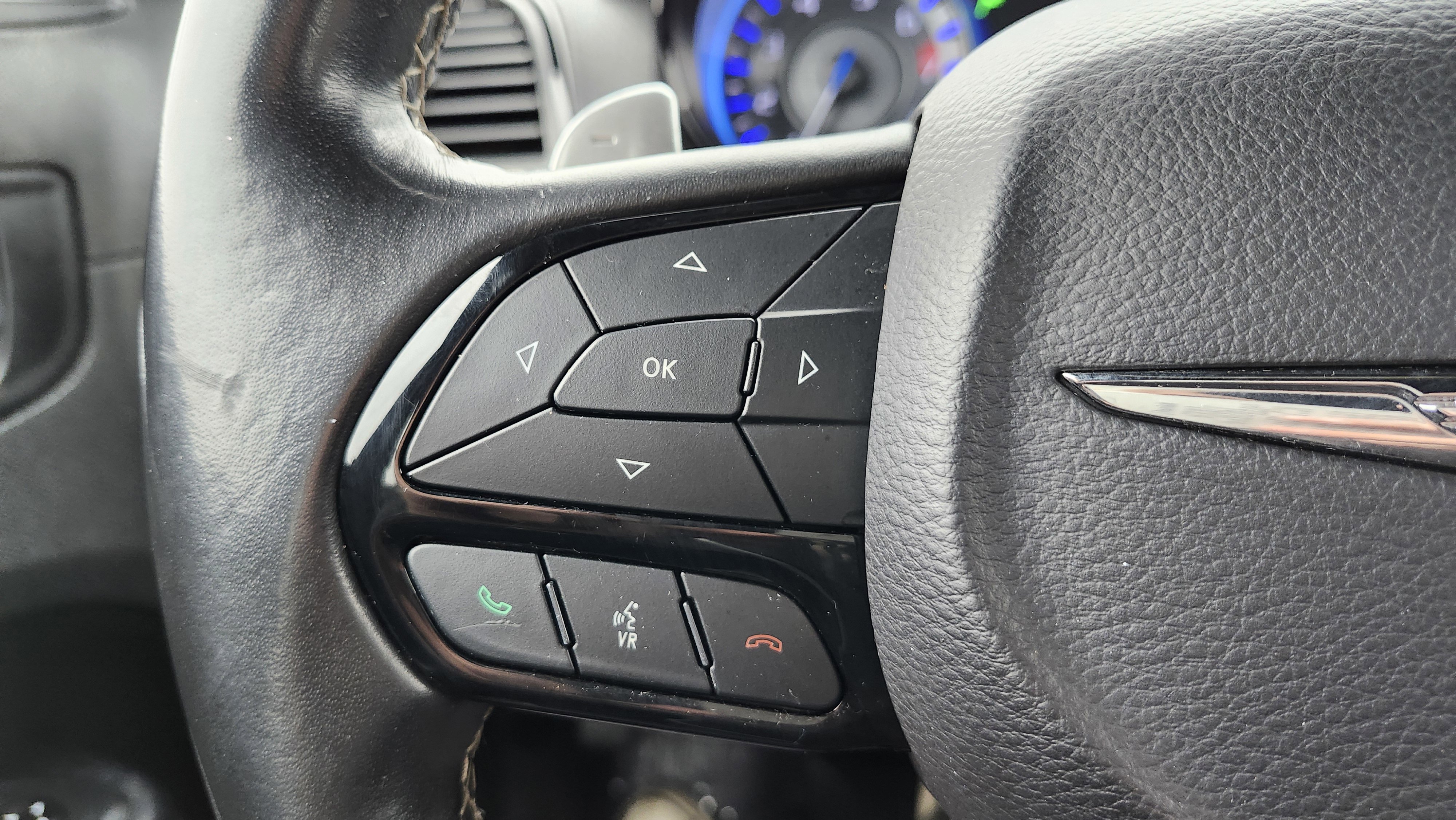 Used 2020 Chrysler 300 S image 34