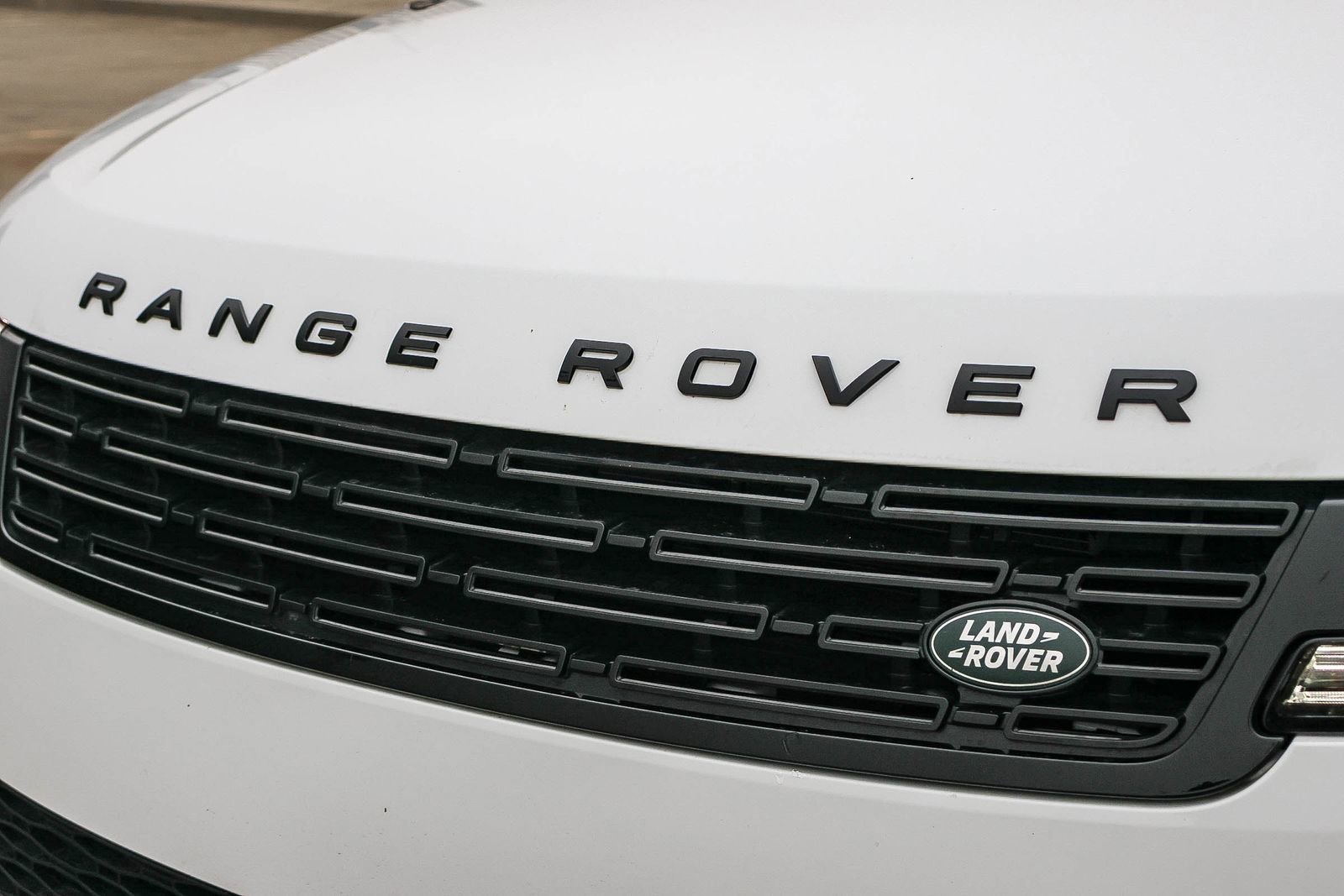Certified 2024 Land Rover Range Rover Sport SE image 11