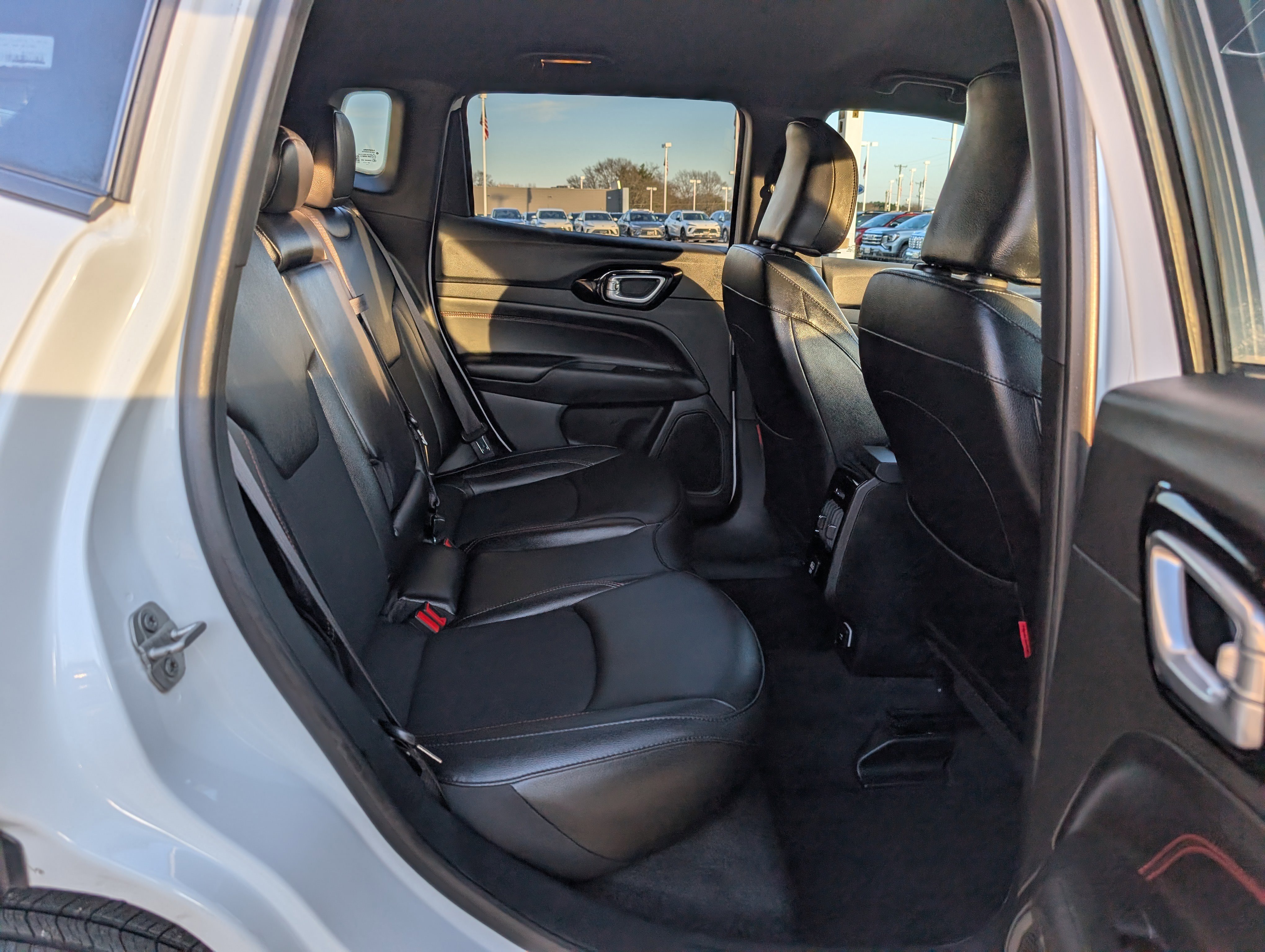 Used 2024 Jeep Compass Trailhawk image 31