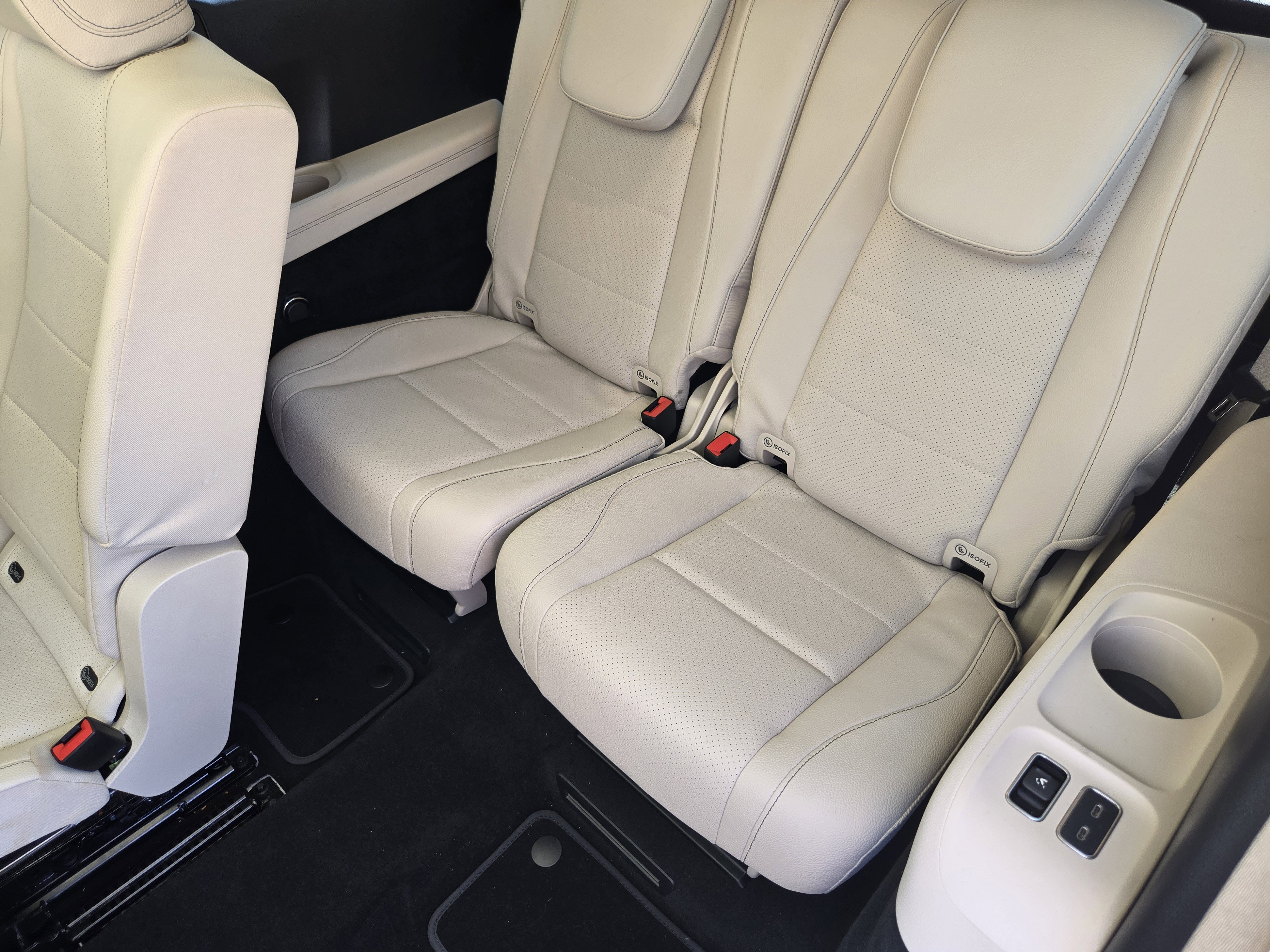 Used 2025 Mercedes-Benz GLS 450 4MATIC image 23