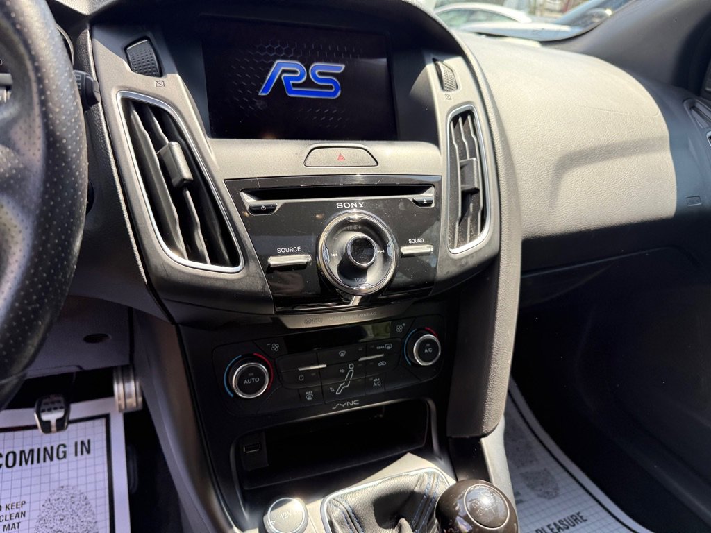 Used 2017 Ford Focus RS AWD/4WD image 66