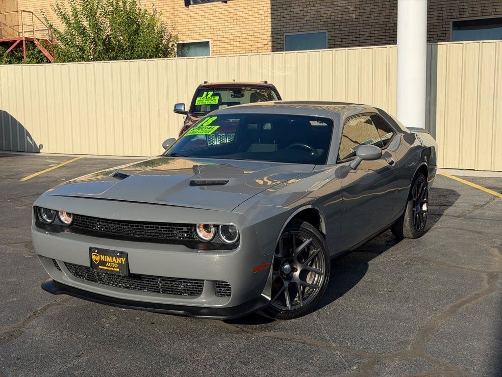 Used 2018 Dodge Challenger SXT RWD image 35