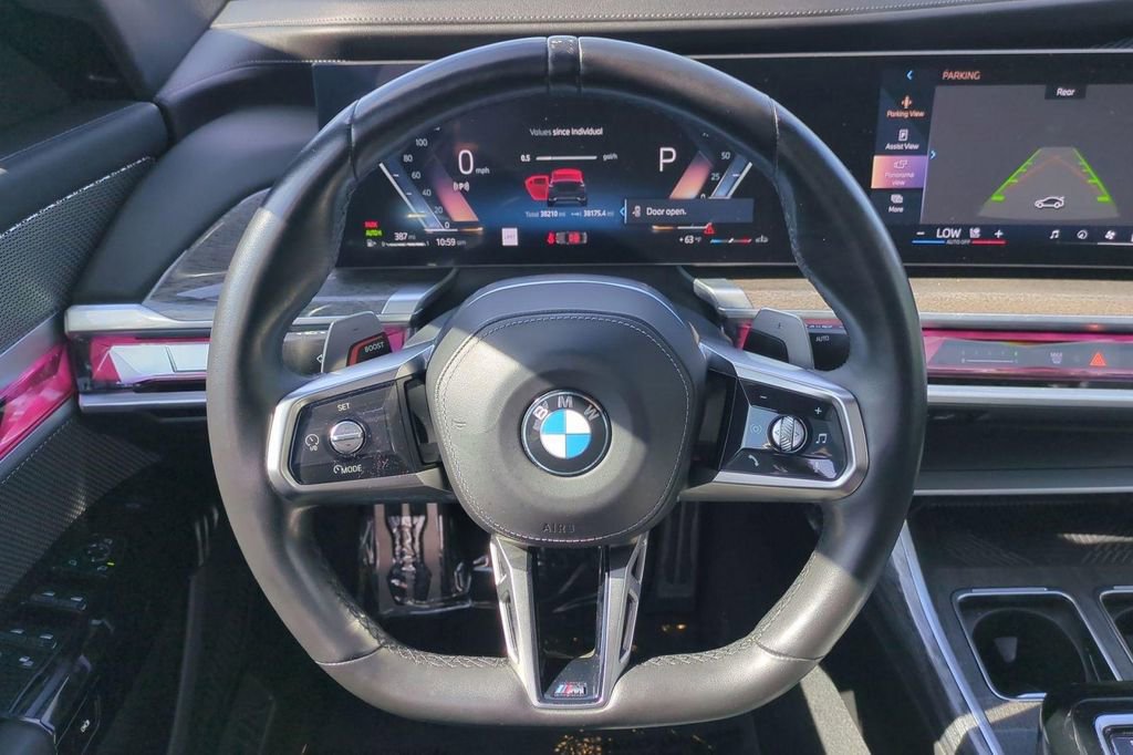 Used 2023 BMW 740i w/ Parking Assistance Package image 29