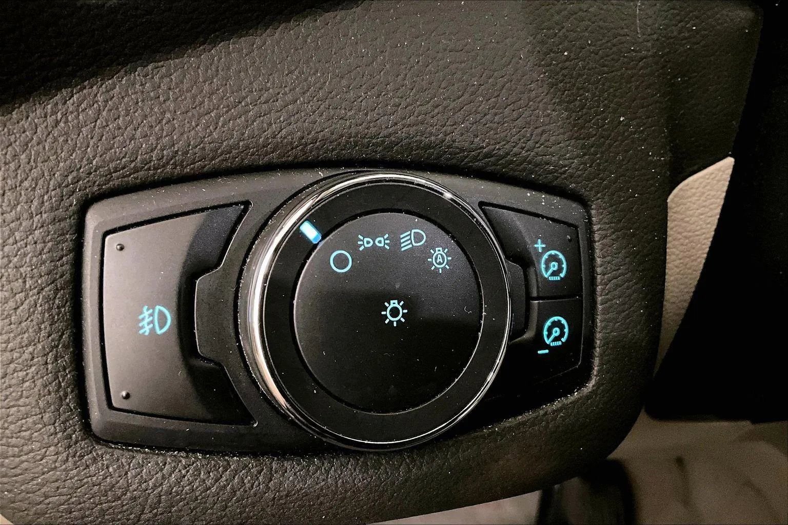 Used 2013 Ford Escape SEL image 31