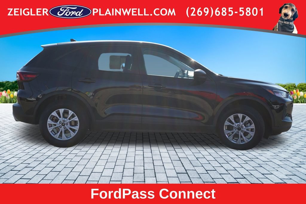 Used 2025 Ford Escape Active AWD/4WD image 6