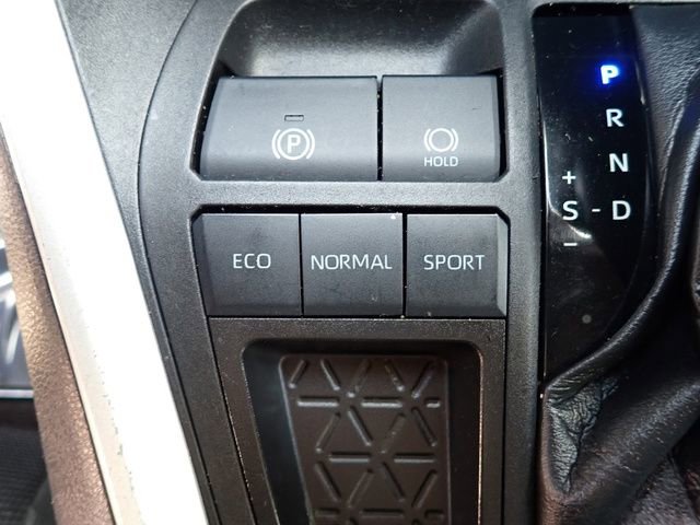 Certified 2022 Toyota RAV4 LE w/ Carpet Mat Package (TMS) FWD image 25