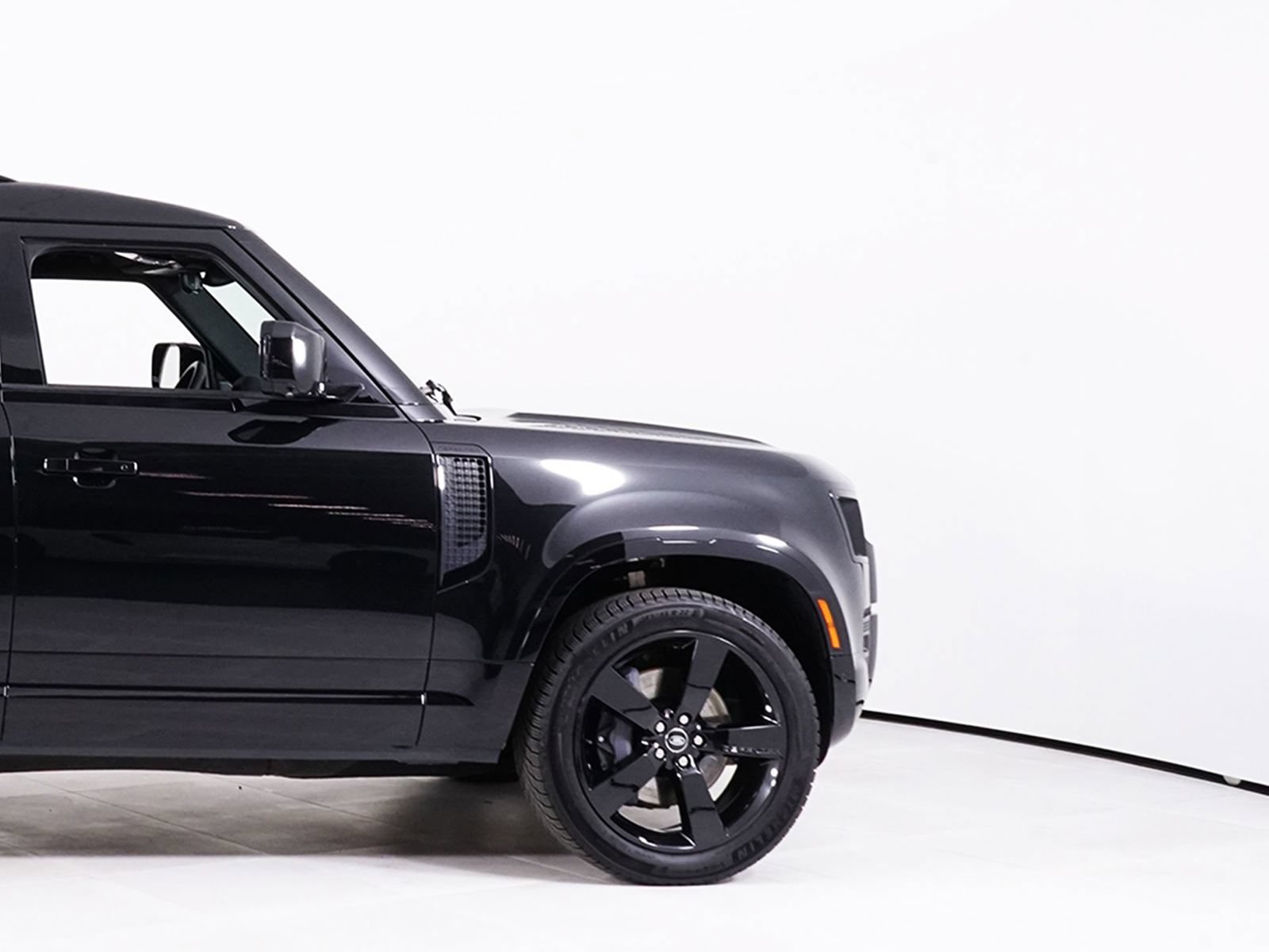 Used 2023 Land Rover Defender 110 X-Dynamic SE AWD/4WD image 14