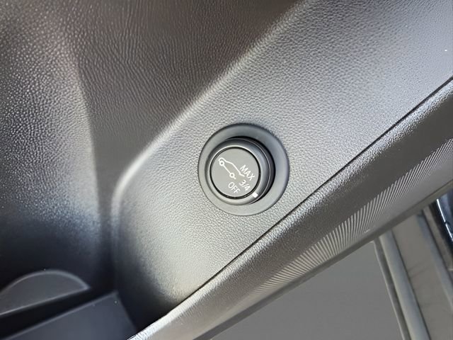 Used 2024 Chevrolet Equinox LT w/ LPO, Floor Liner Package AWD/4WD image 28