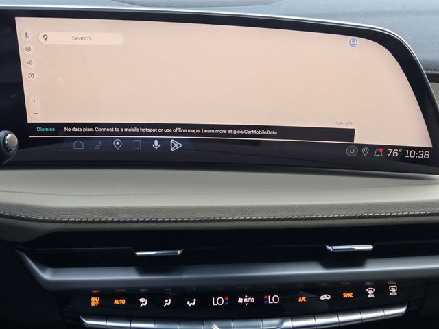 Used 2024 Cadillac XT4 Luxury w/ Cold Weather Package FWD image 18