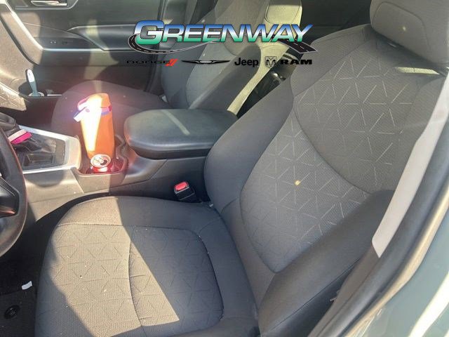Used 2021 Toyota RAV4 XLE FWD image 15