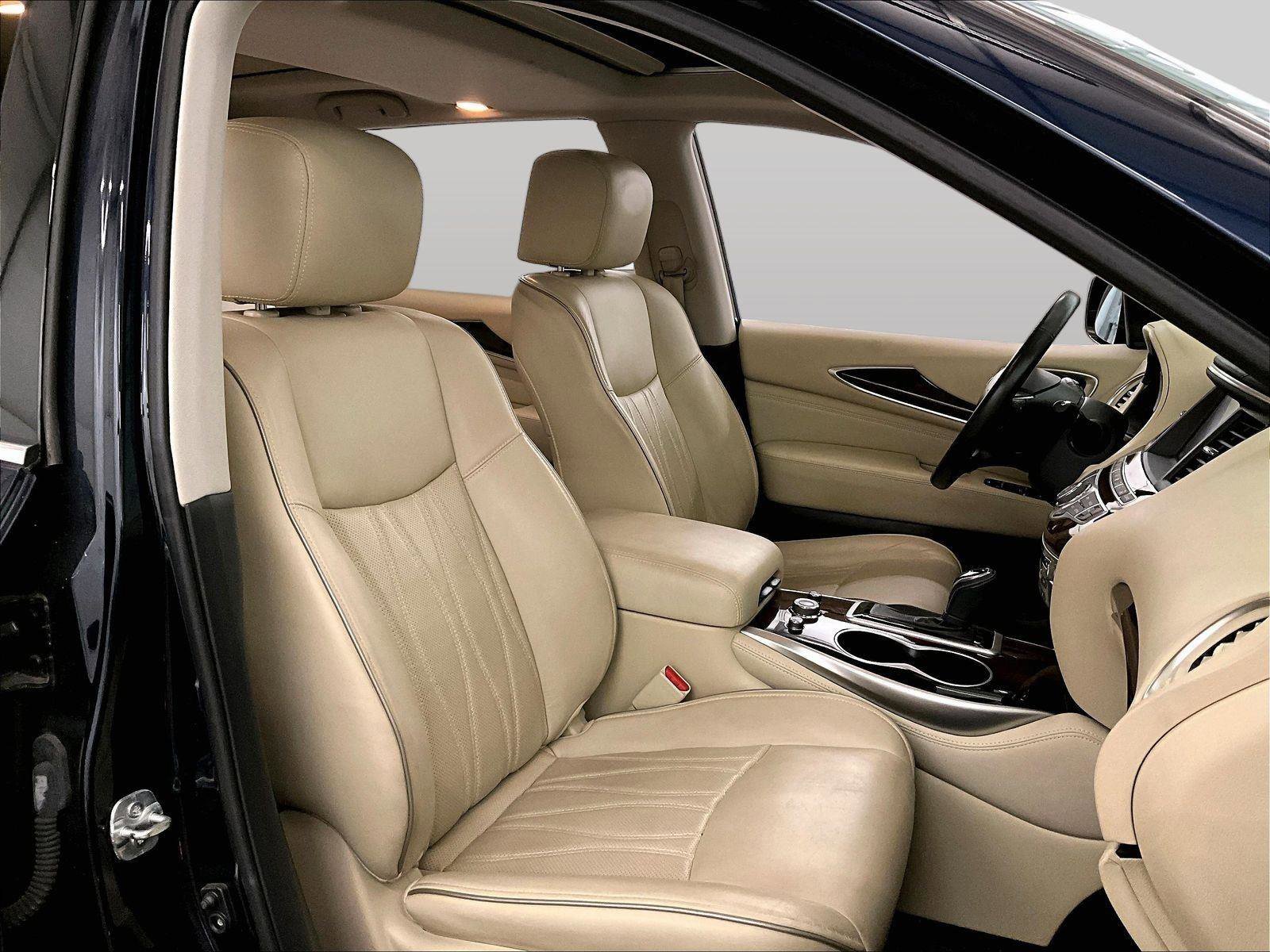 Used 2017 INFINITI QX60 Luxe w/ Deluxe Technology Package AWD/4WD image 8