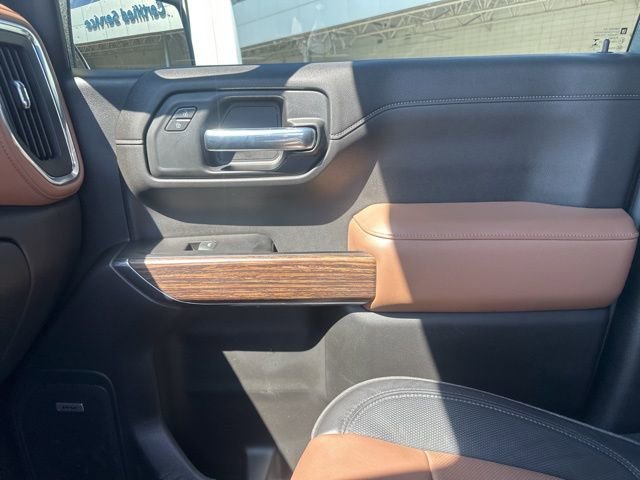 Used 2019 Chevrolet Silverado 1500 High Country w/ Technology Package AWD/4WD image 27