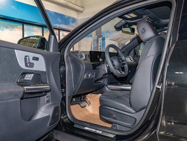 New 2026 Mercedes-Benz GLA 35 AMG 4MATIC image 13