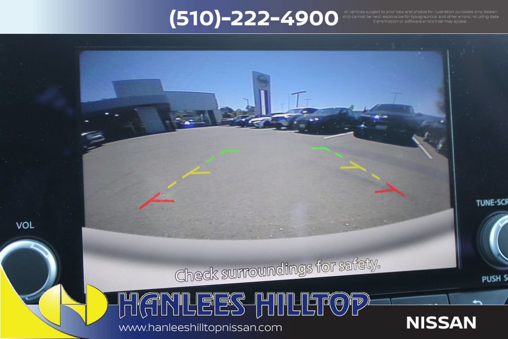 Used 2025 Nissan Pathfinder SV FWD image 28