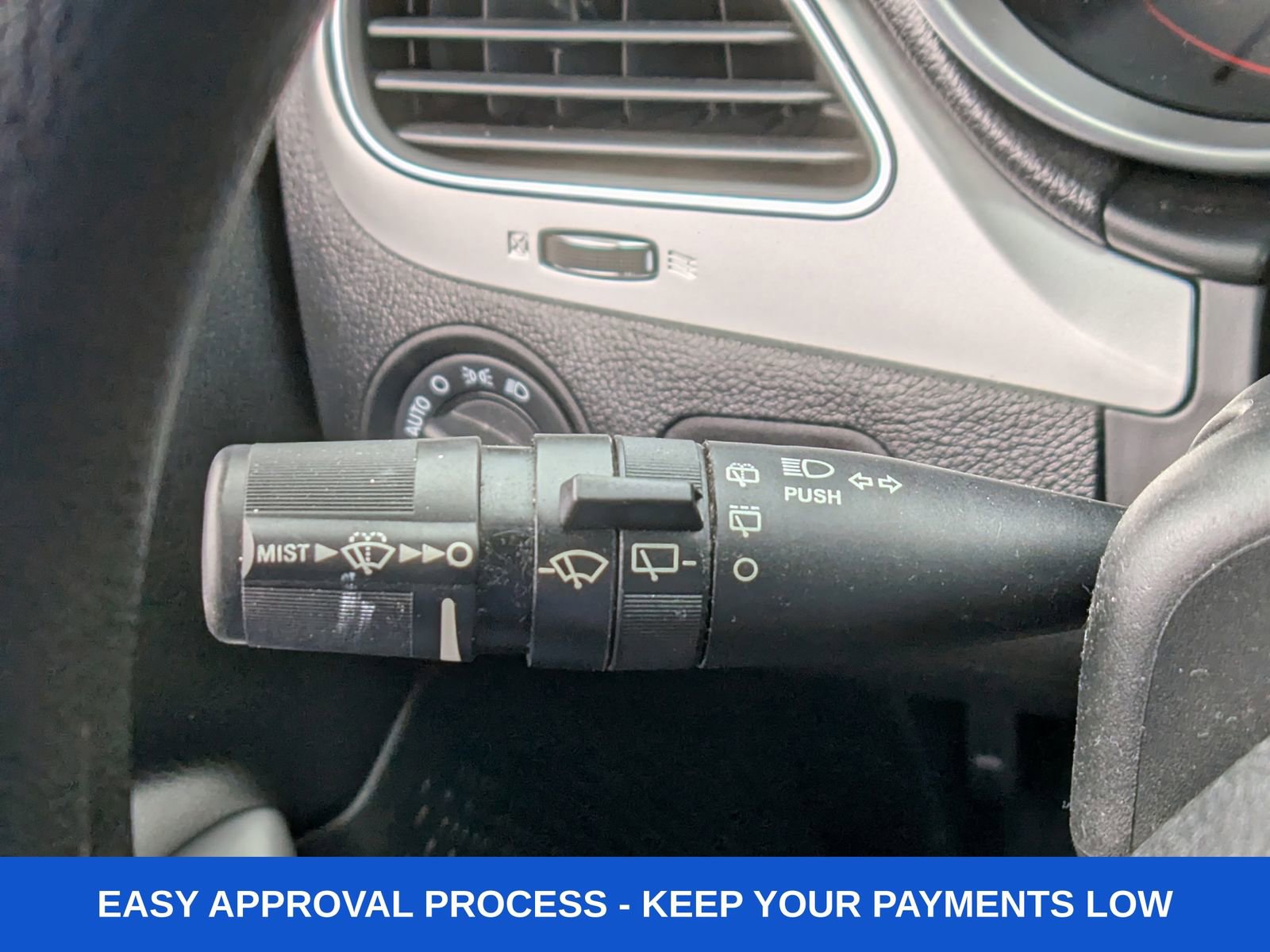 Used 2019 Dodge Journey SE image 34