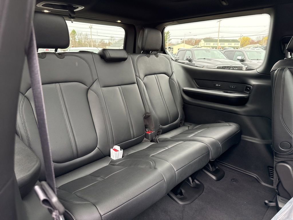 New 2026 Jeep Grand Wagoneer Limited image 31