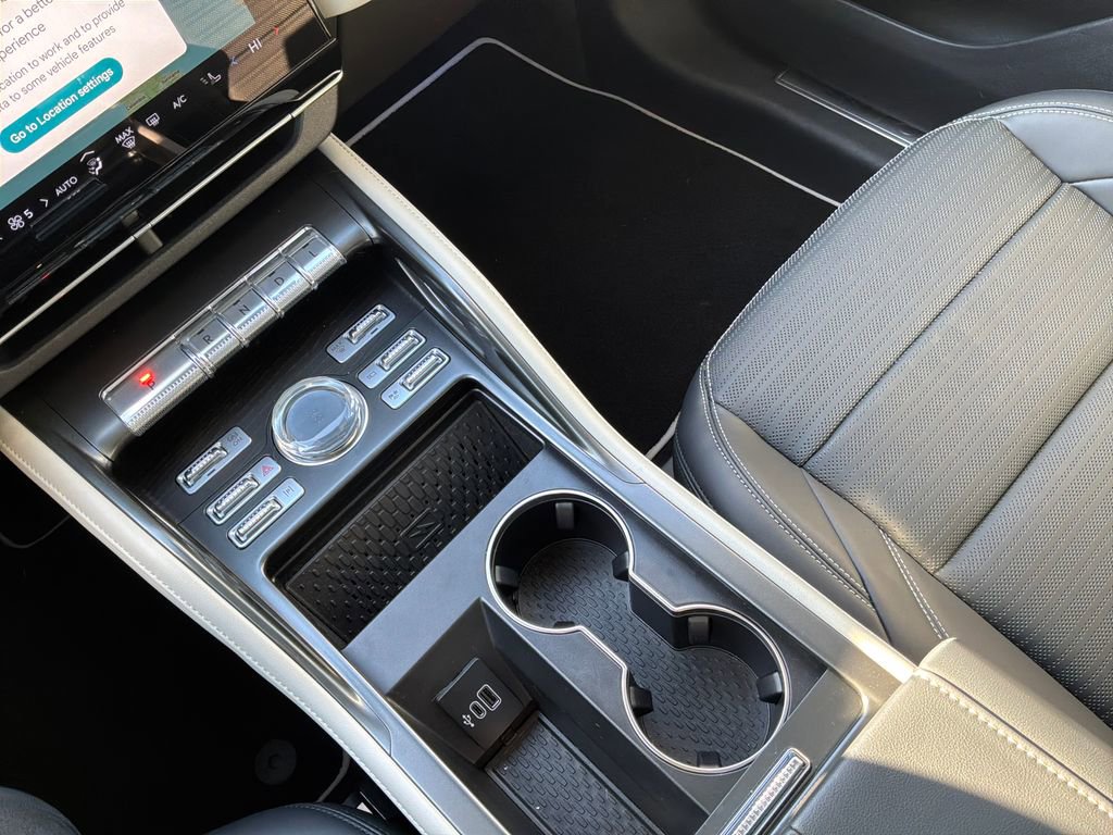 Used 2025 Lincoln Nautilus Reserve image 27