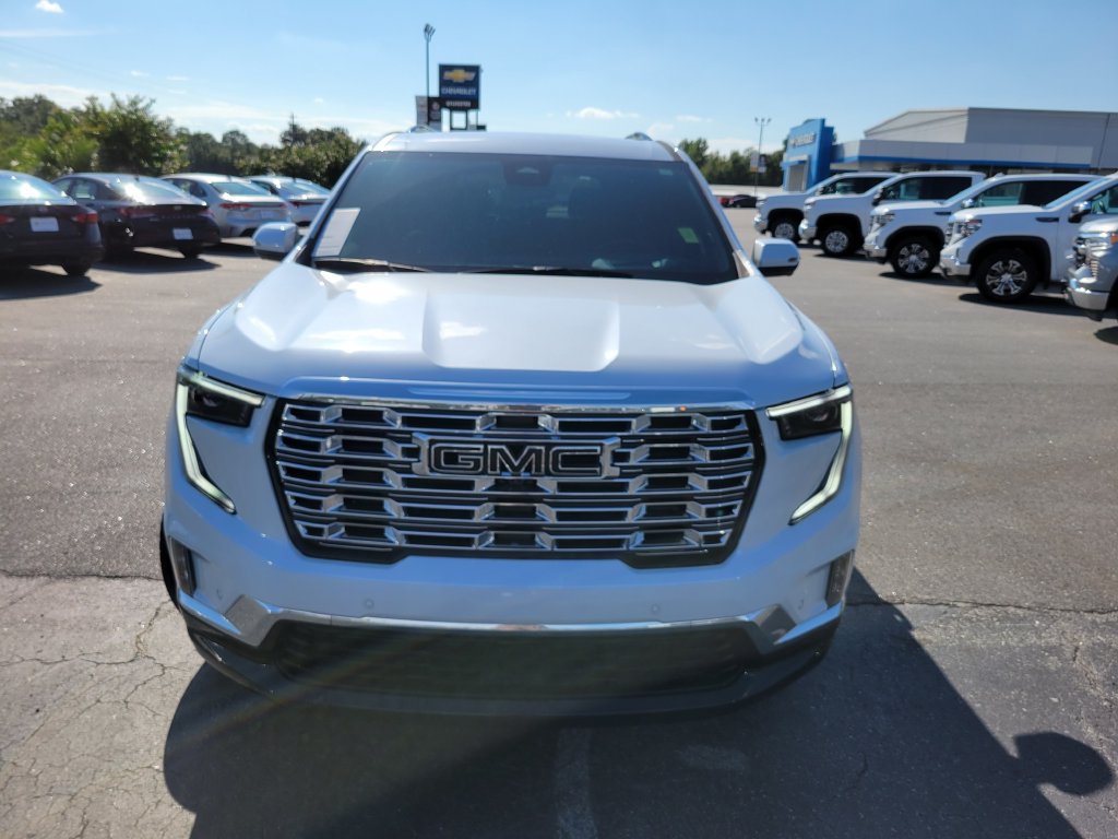 Used 2026 GMC Acadia Denali w/ Super Cruise Package FWD image 9