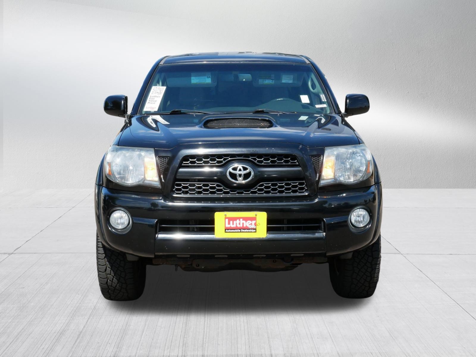 Used 2011 Toyota Tacoma 4x4 Double Cab w/ TRD Sport Pkg w/JBL Audio image 2
