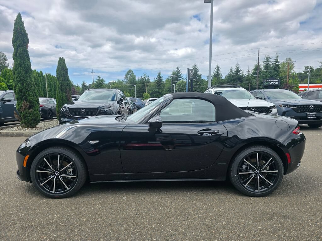 New 2026 MAZDA MX-5 Miata Grand Touring RWD image 2