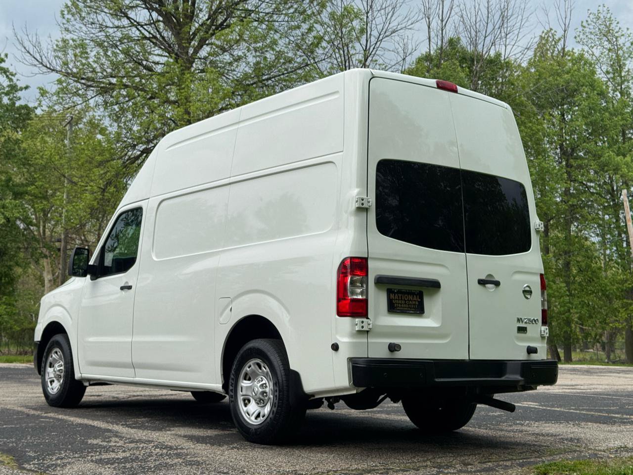 Used 2014 Nissan NV 2500 SV w/ Side & Curtain Airbag Package RWD image 7