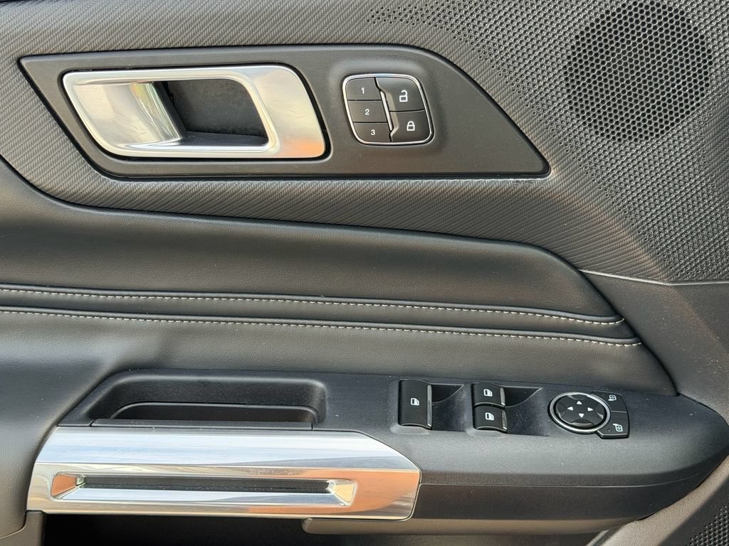Used 2025 Ford Mustang GT Premium RWD image 24