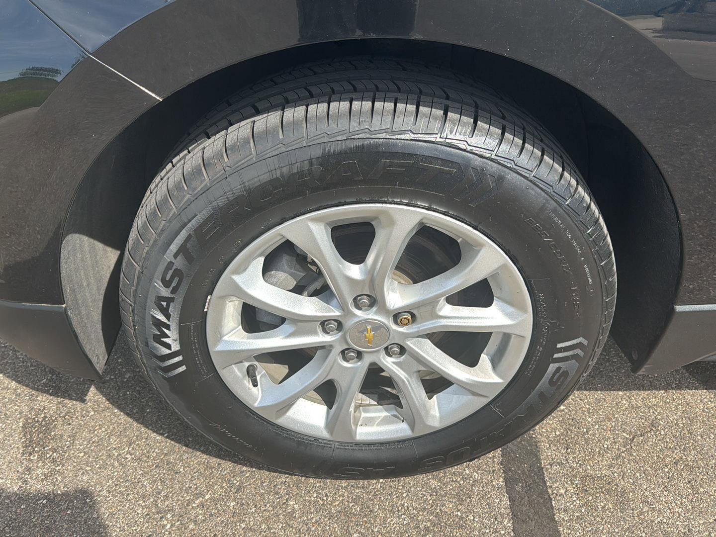 Used 2019 Chevrolet Equinox LS w/ LS Convenience Package FWD image 9