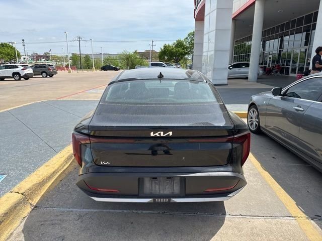 Used 2025 Kia K4 LXS image 7