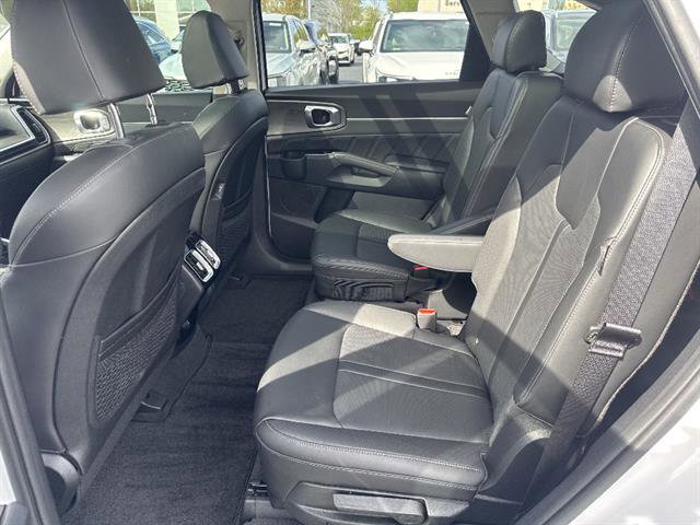 Certified 2025 Kia Sorento SX AWD/4WD image 16