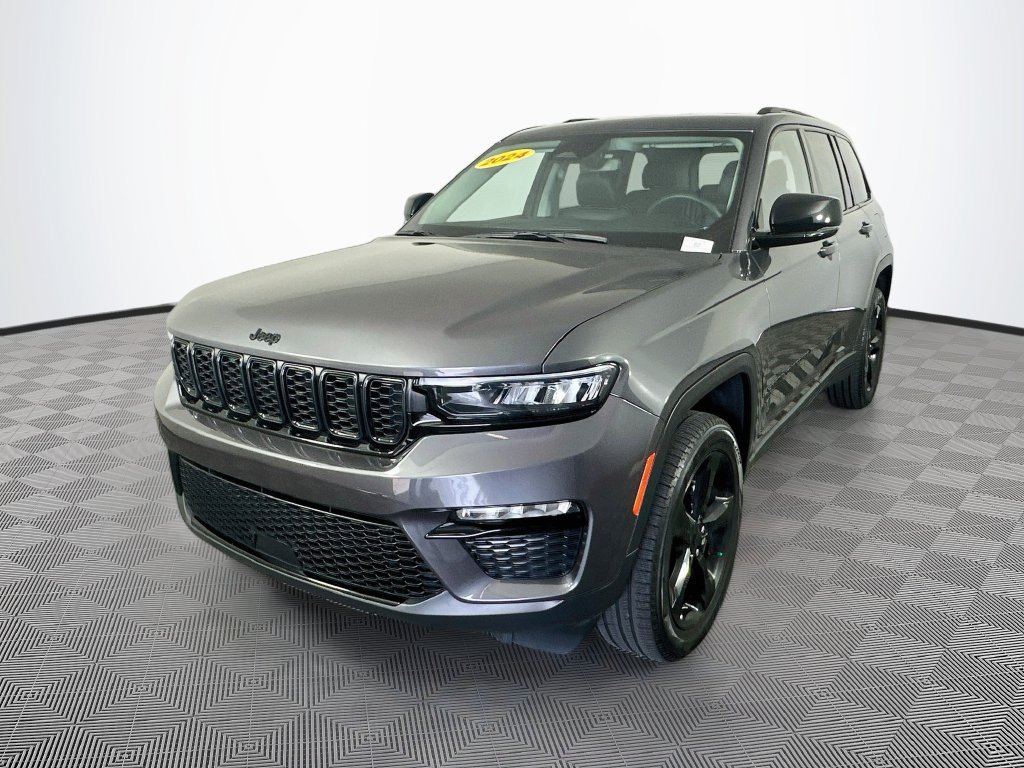 Certified 2024 Jeep Grand Cherokee Limited w/ Black Appearance Package AWD/4WD image 6