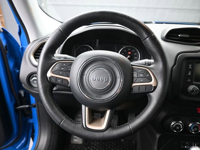 Used 2015 Jeep Renegade Latitude image 6