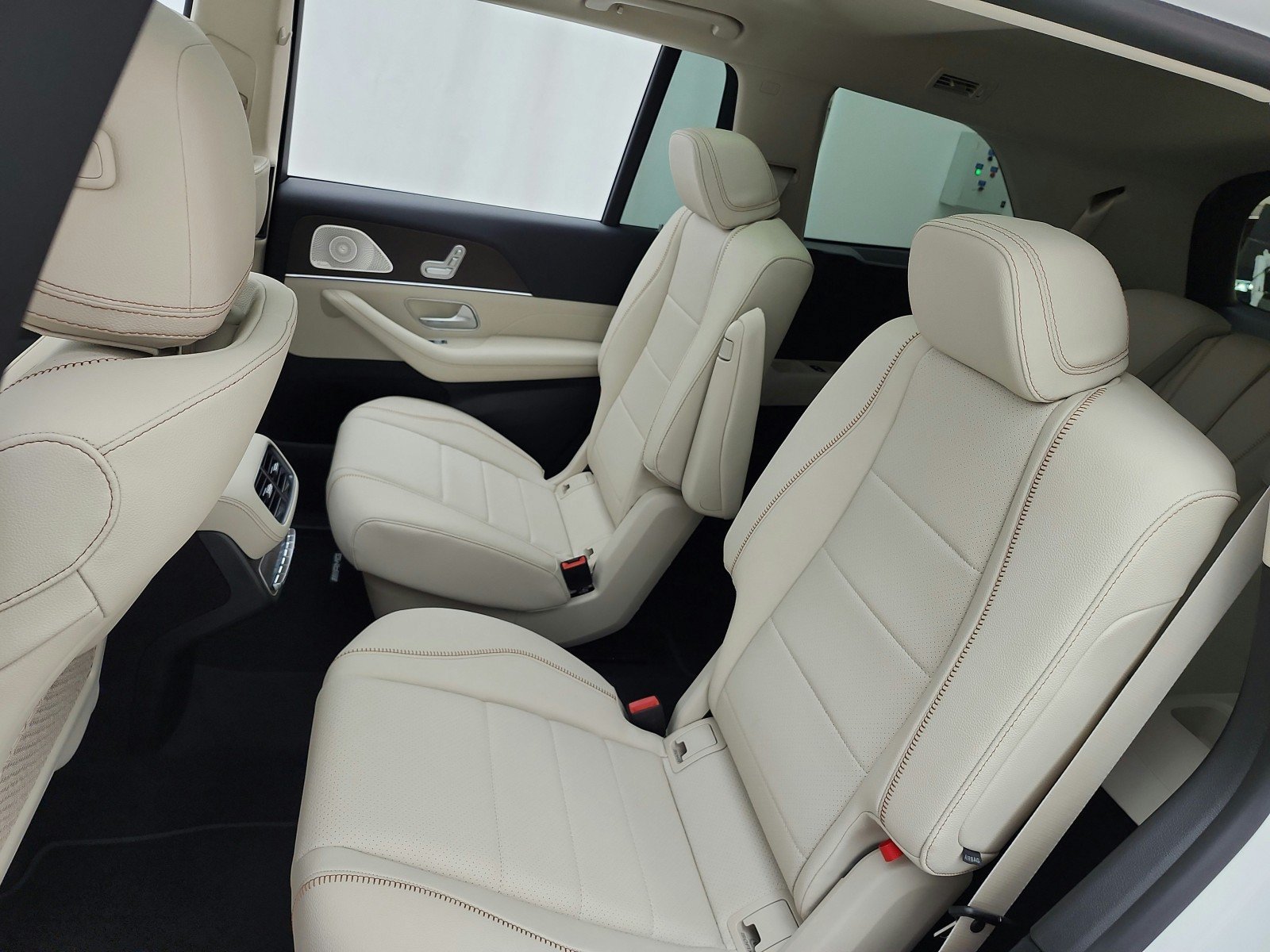 New 2027 Mercedes-Benz GLS 450 4MATIC image 11