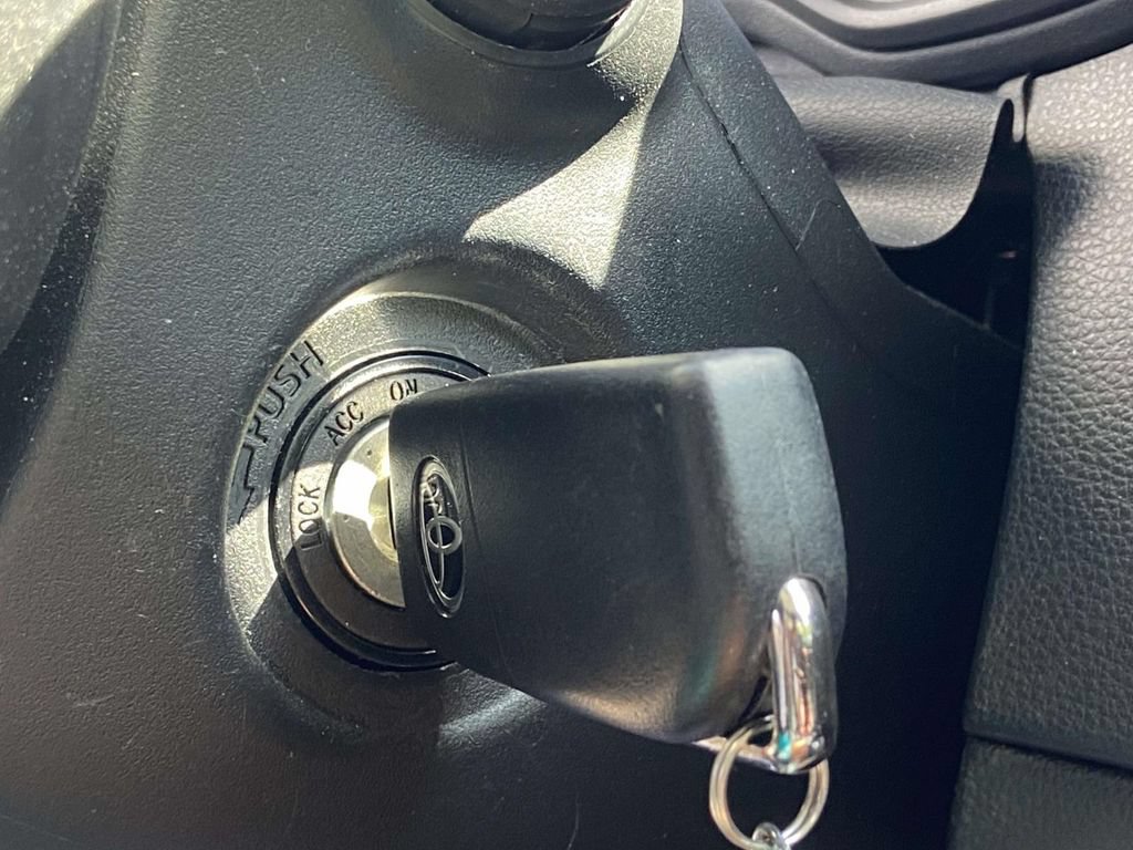 Used 2023 Toyota Corolla LE FWD image 29