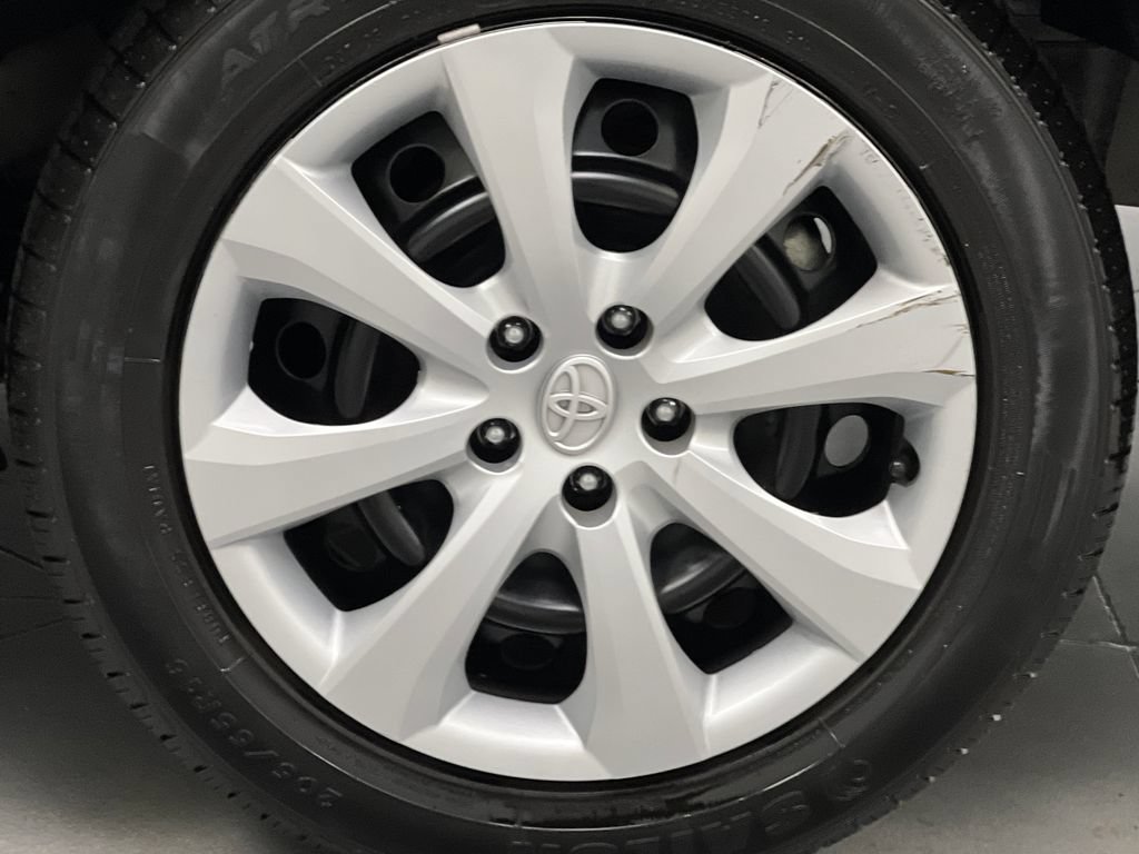 Used 2024 Toyota Corolla LE FWD image 62