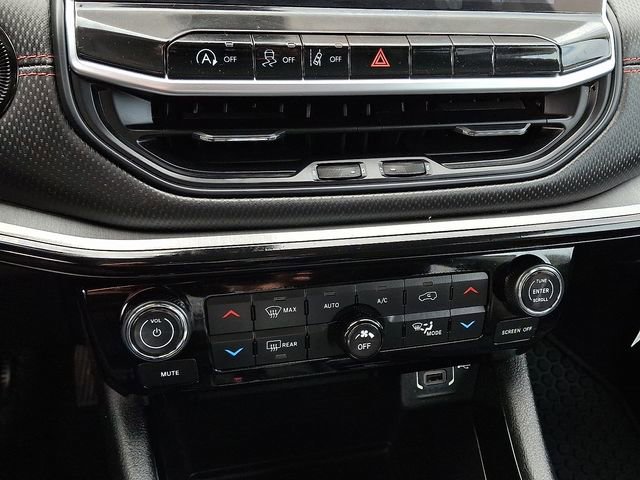 Used 2022 Jeep Compass Trailhawk w/ Trailhawk Convenience Group image 15