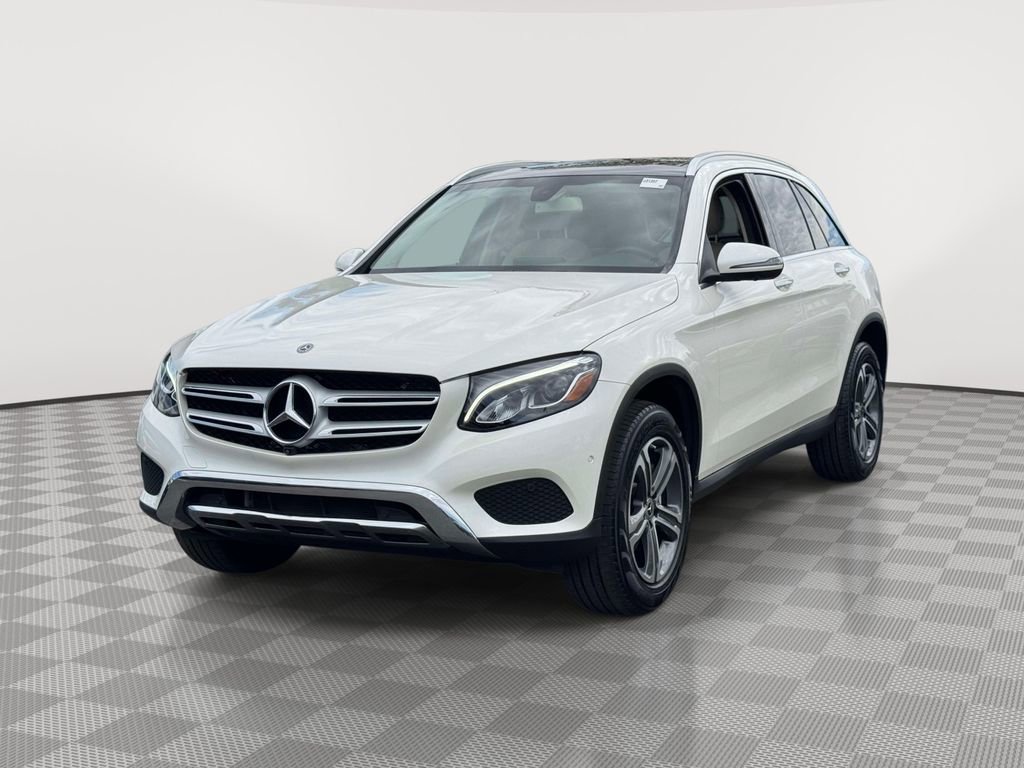 Used 2018 Mercedes-Benz GLC 300 4MATIC image 2